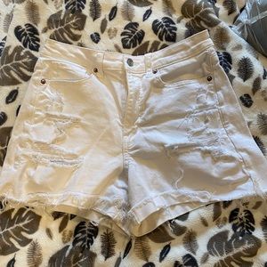 White high waisted American eagle shorts